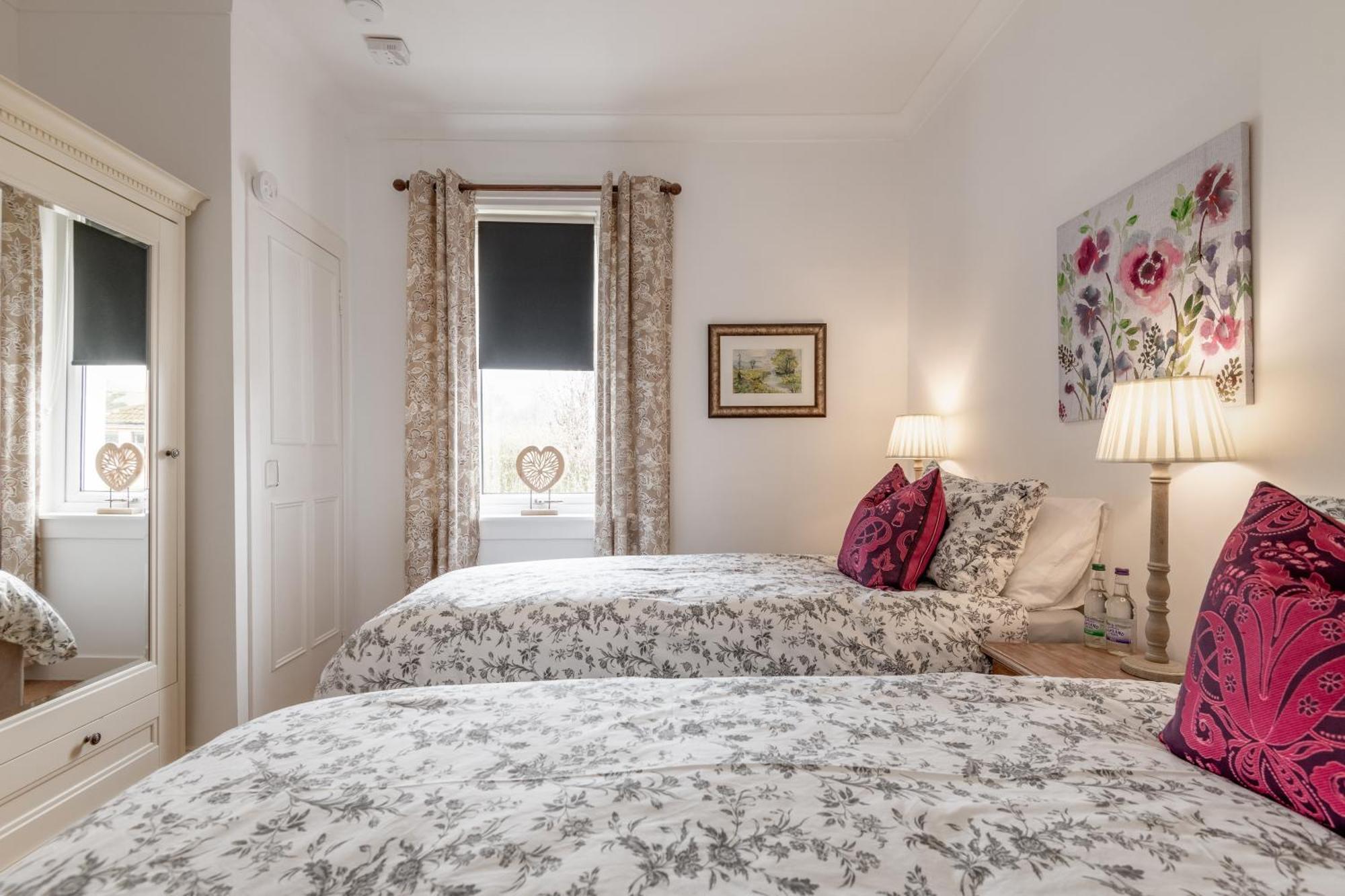 Heather Cottage, 2 Bedroom In Comrie Exterior photo